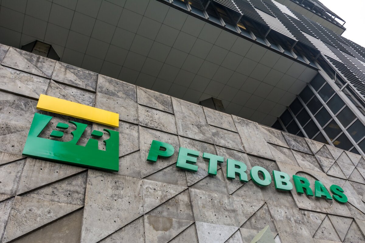 Petrobras Política Dividendos caixa