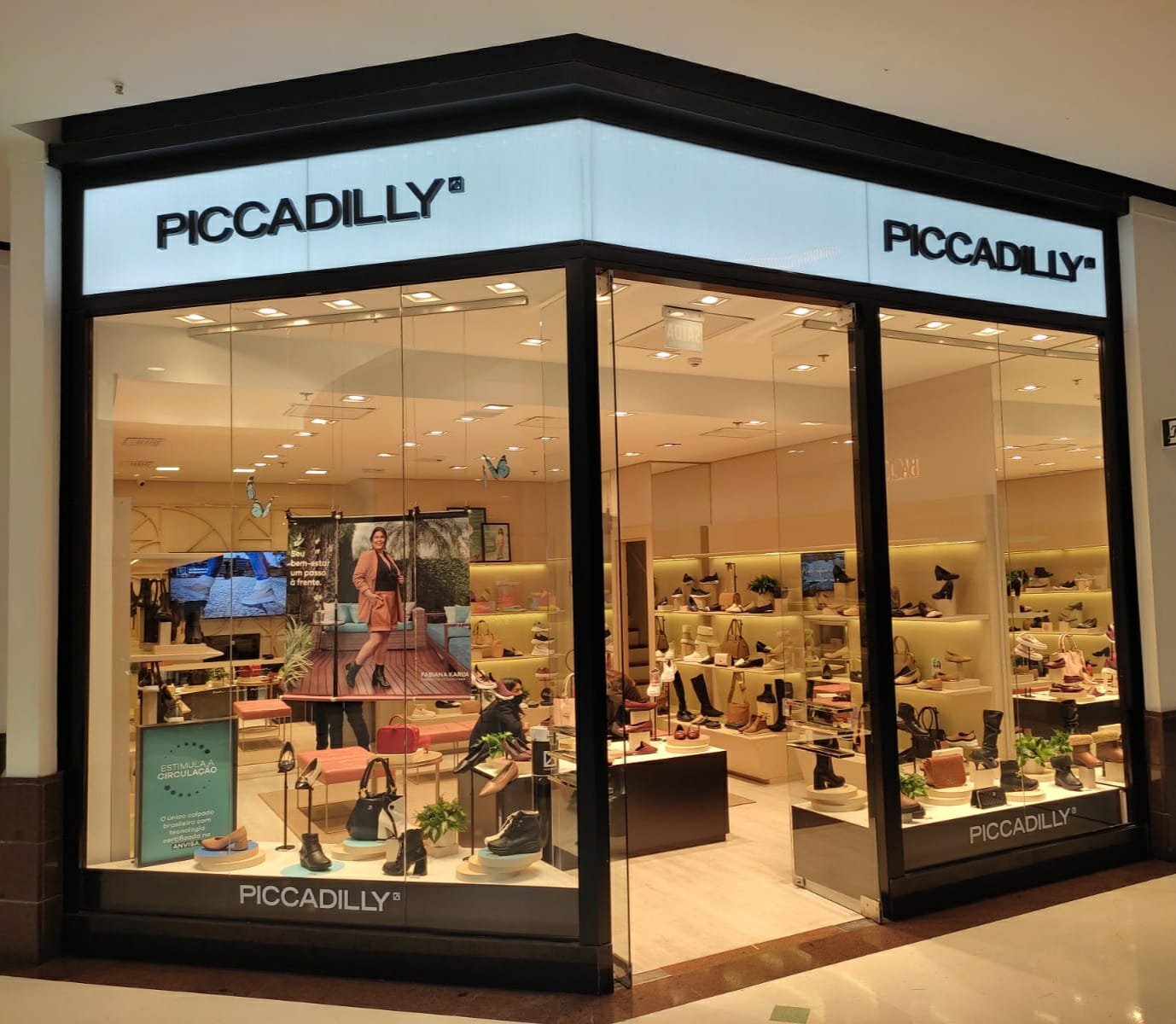 Piccadilly Shop&Music Praia Belas