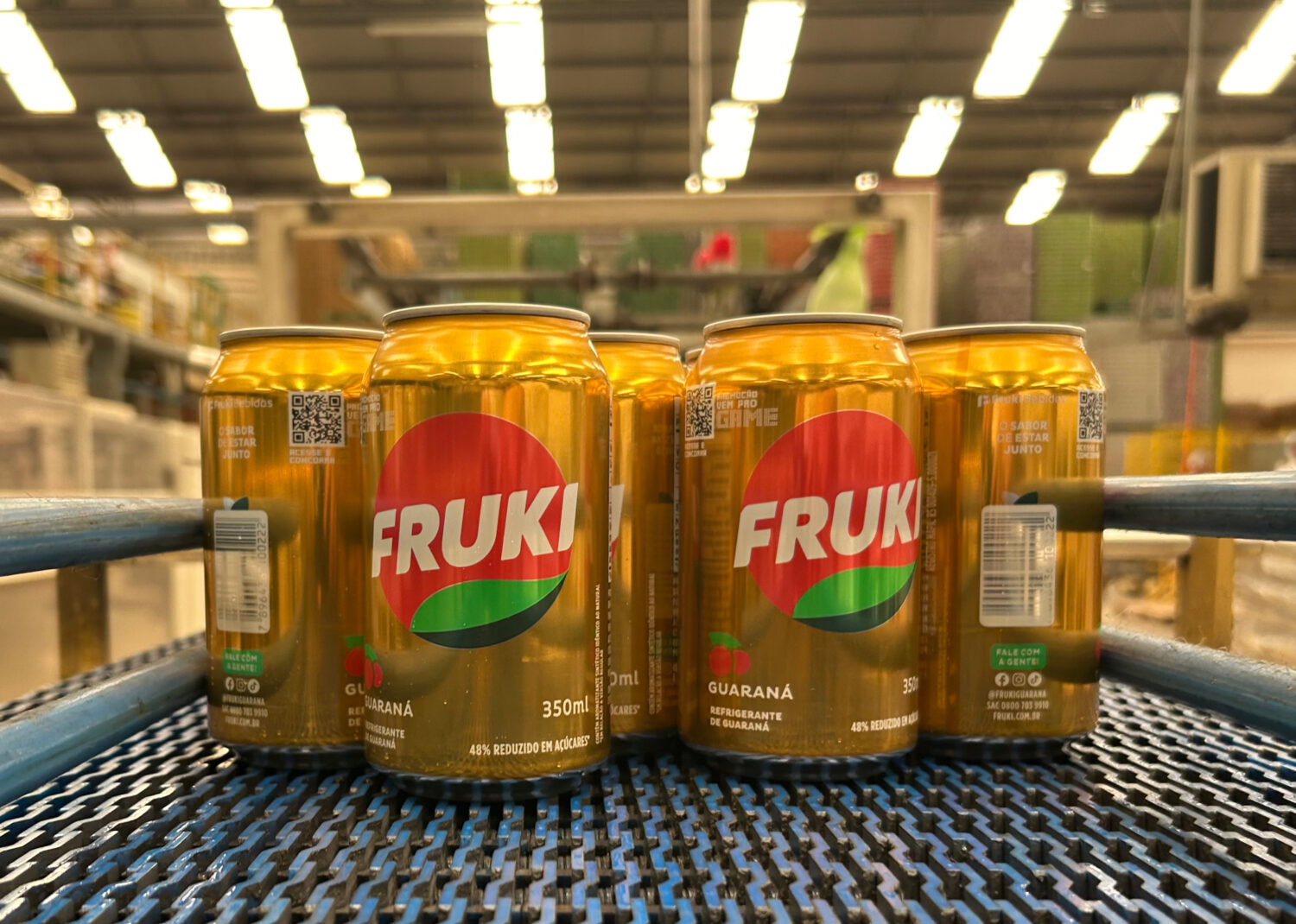 Fruki Guaraná lata dourada