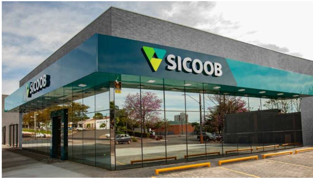 Sicoob planeja inaugurações