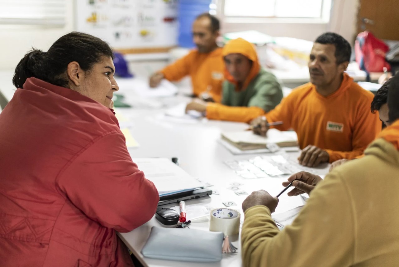 MRV abre inscrições em projeto educacional para adultos