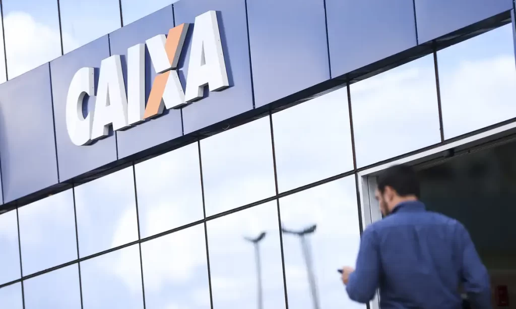 CAIXA oferece descontos no mês do cliente