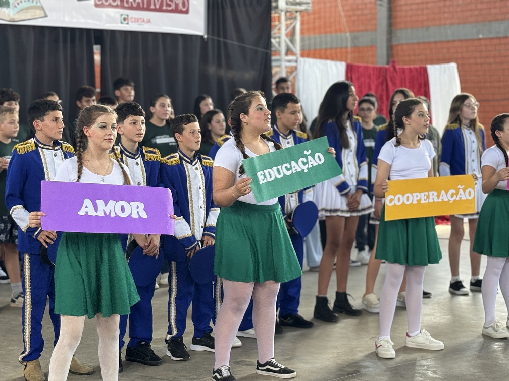 Sementes do Cooperativismo 2024 envolveu cerca de 600 alunos