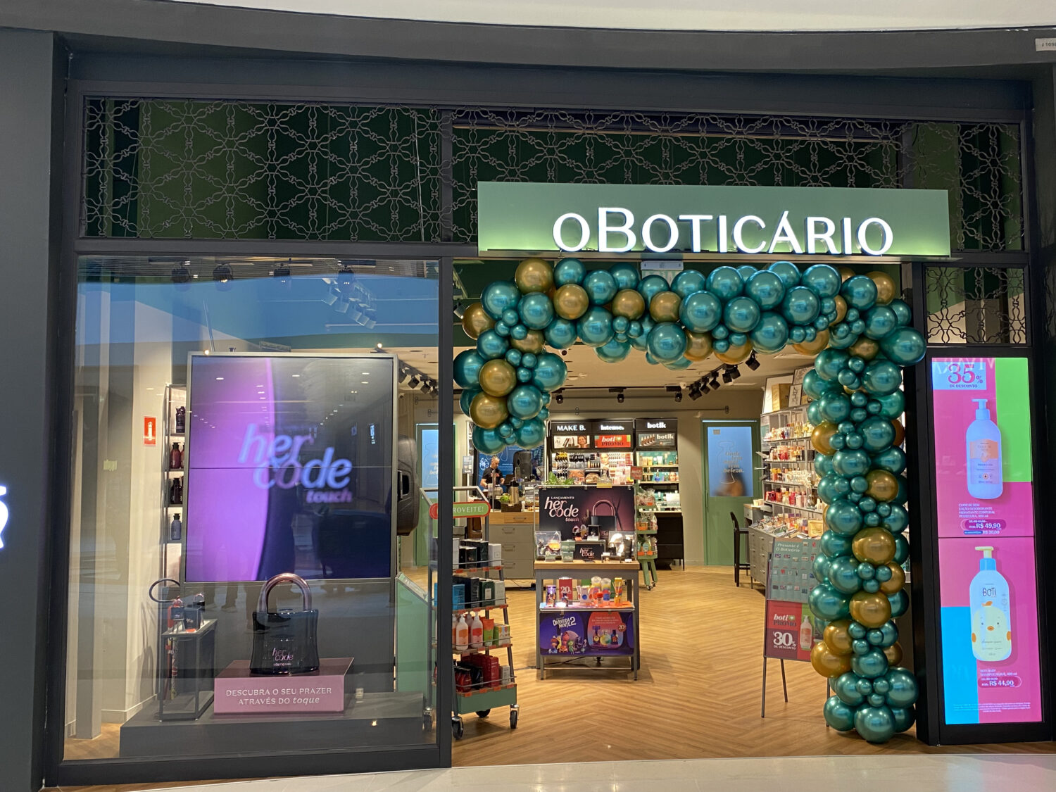 O Boticário reinaugura loja conceito no Barra Shopping Sul