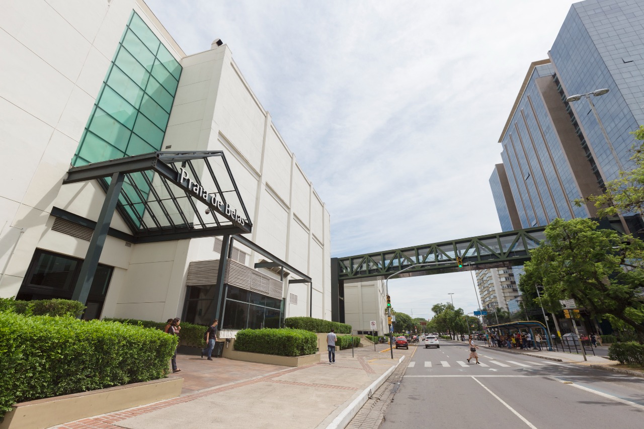 Praia de Belas Shopping reforça seu apoio ao Outubro Rosa