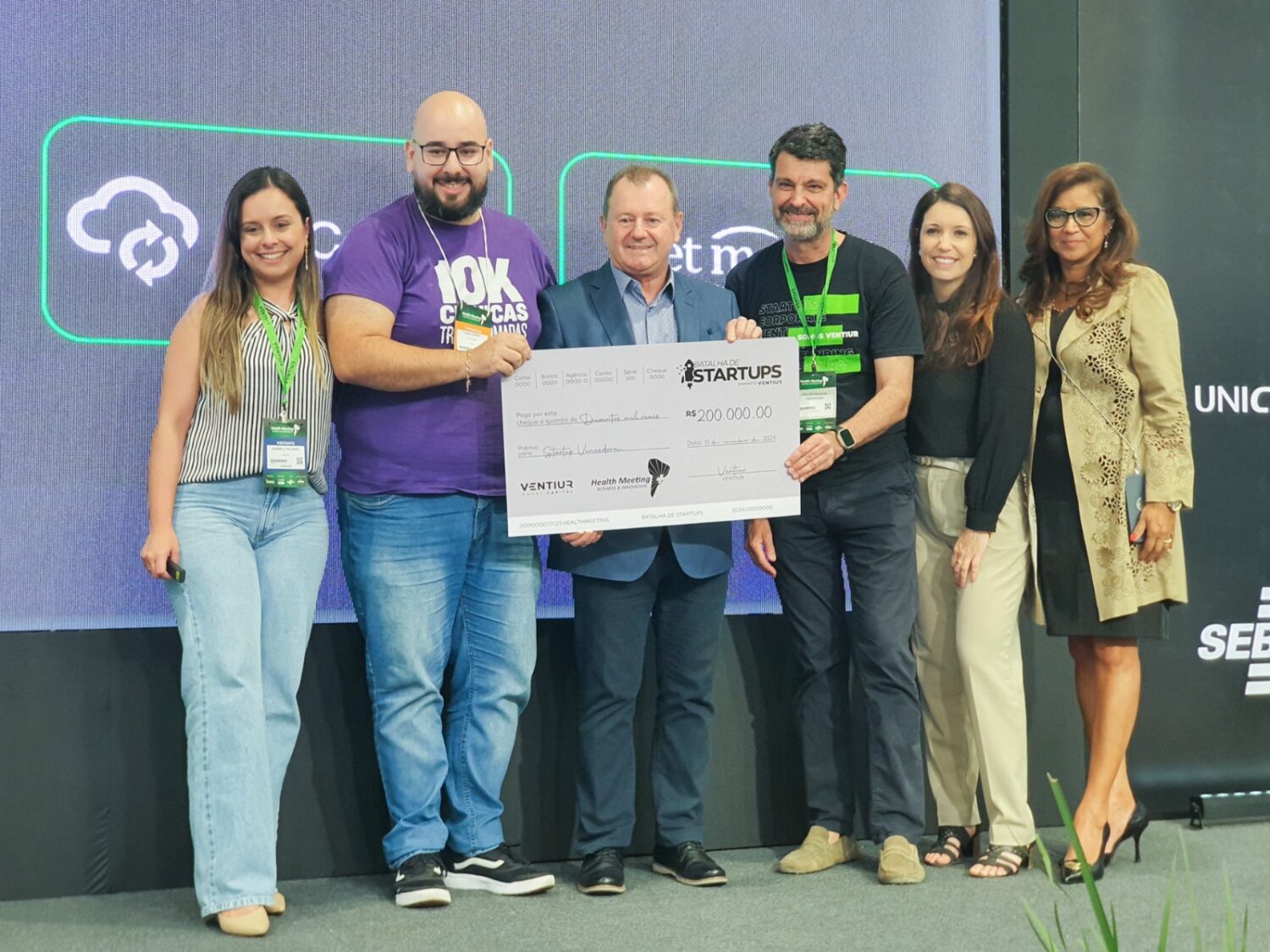 Clínica Experts vence batalha de startups da Health Meeting