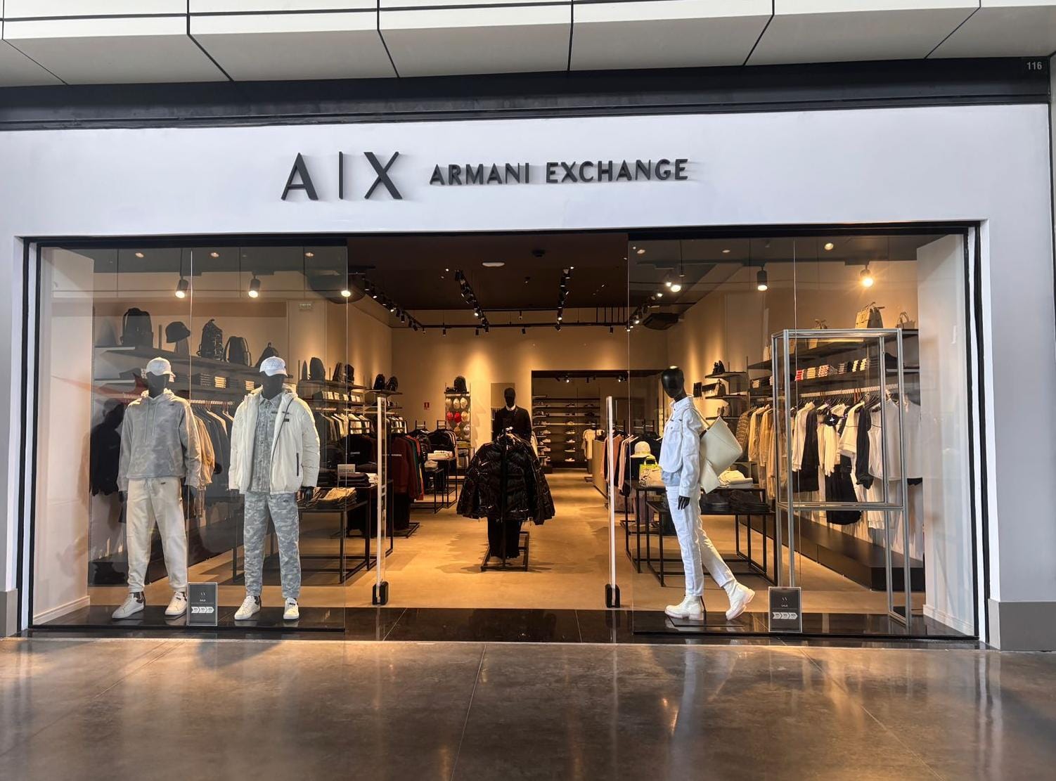 Armani e Aramis inauguram no I Fashion Outlet Novo Hamburgo