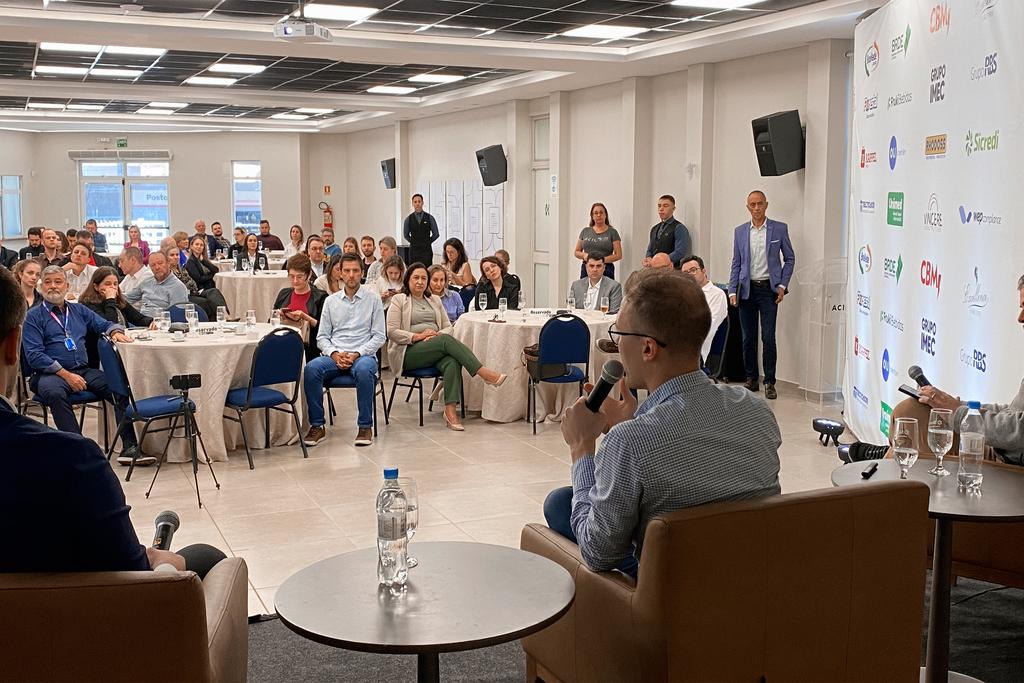 CEO da Madesa destaca transformação digital em evento da Acil