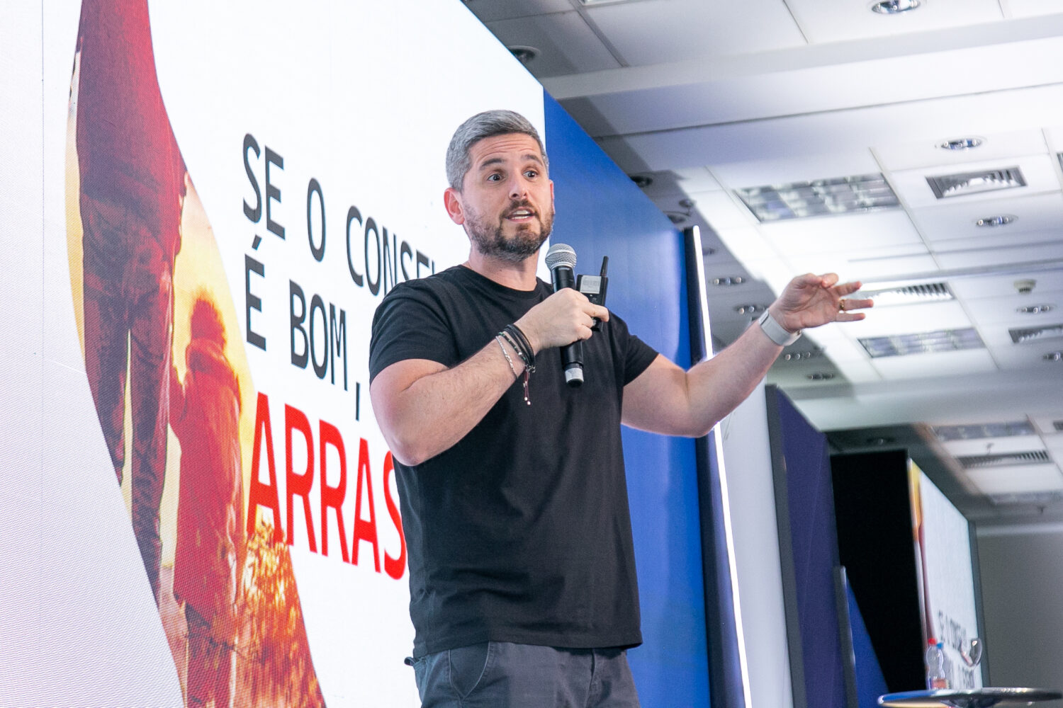 Rony Meisler palestra em evento da Fecomércio-RS