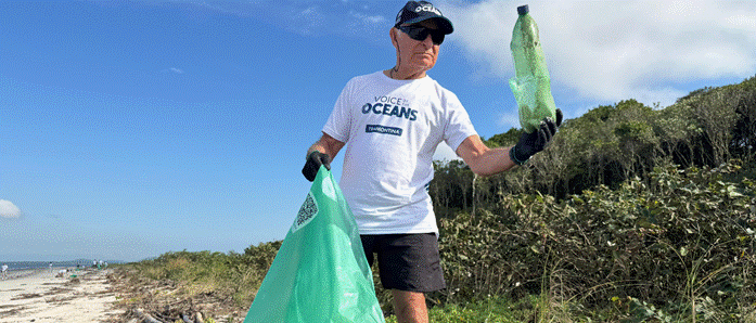 Voz dos Oceanos e Tramontina promovem limpeza em praia