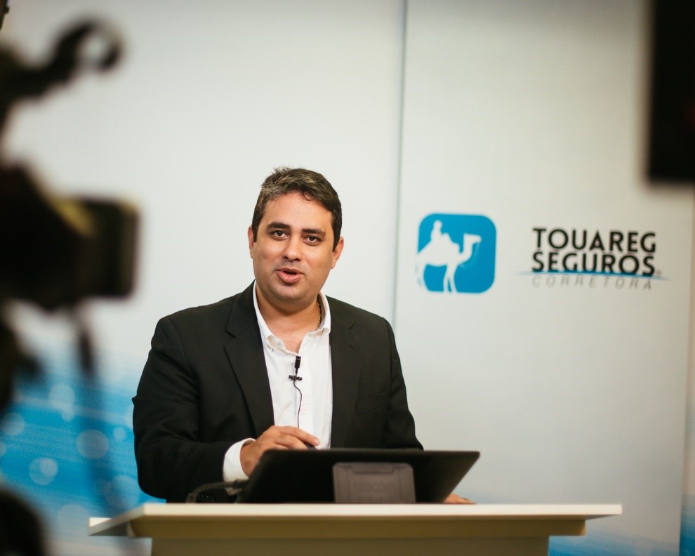 Setor de seguros cresce 12% impulsionado por franquias