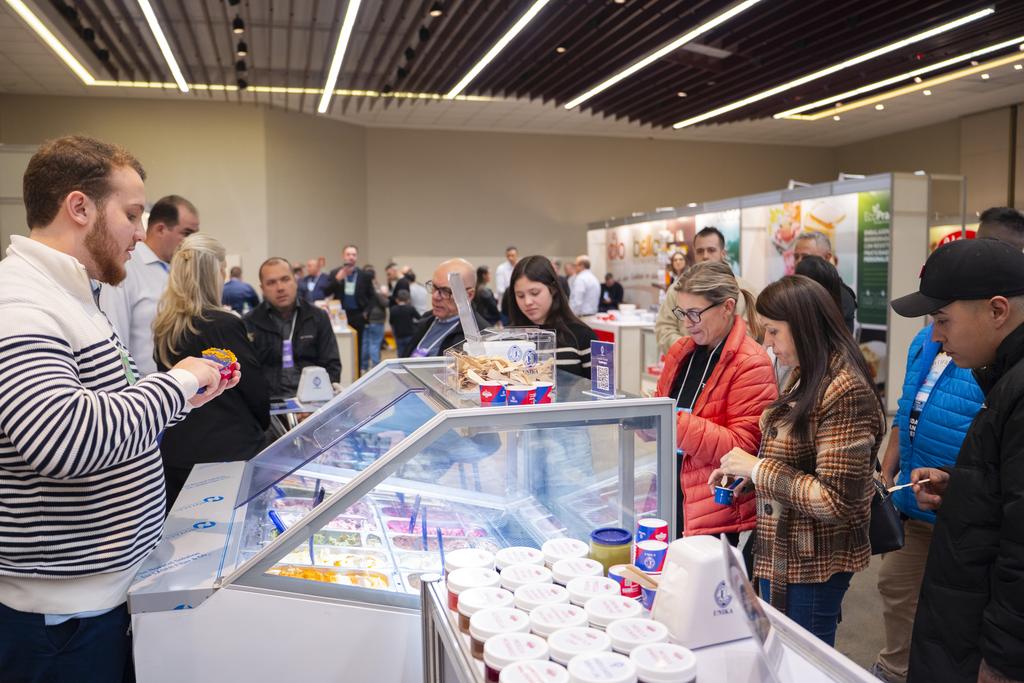 Debate sobre logística encerra 25ª Jornada do Sorvete
