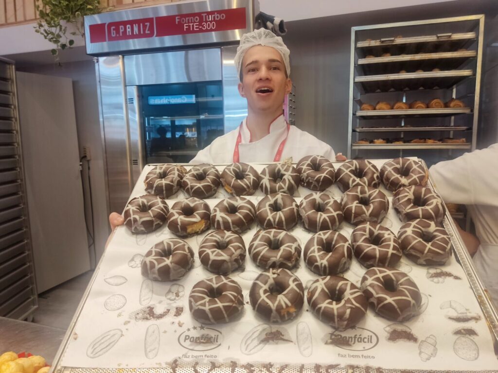 Panfácil estreia no segmento de massas e anuncia parceria