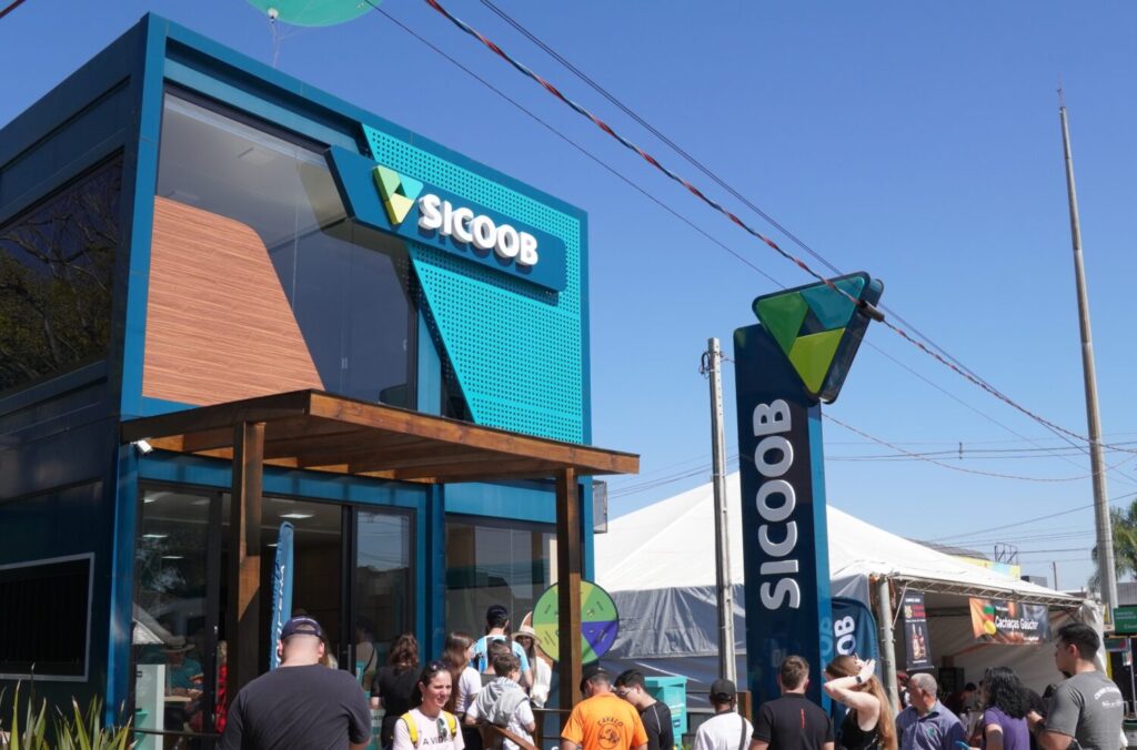Sicoob SC/RS dobra volume de negócios na Expointer 2025