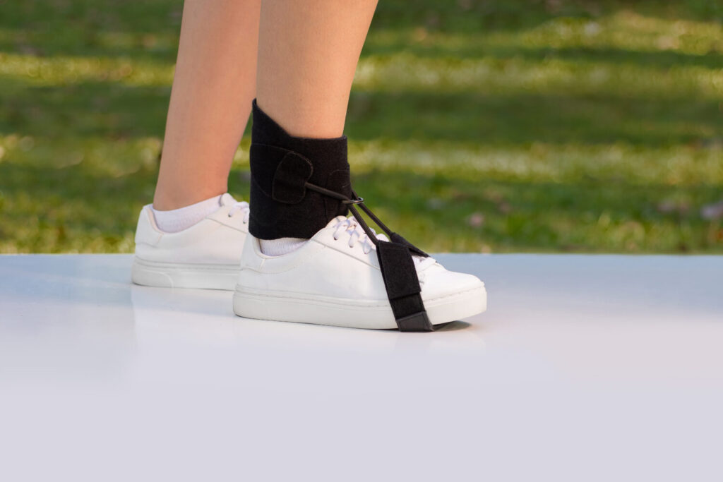 Mercur lança órtese ajustável para pessoas com pé caído