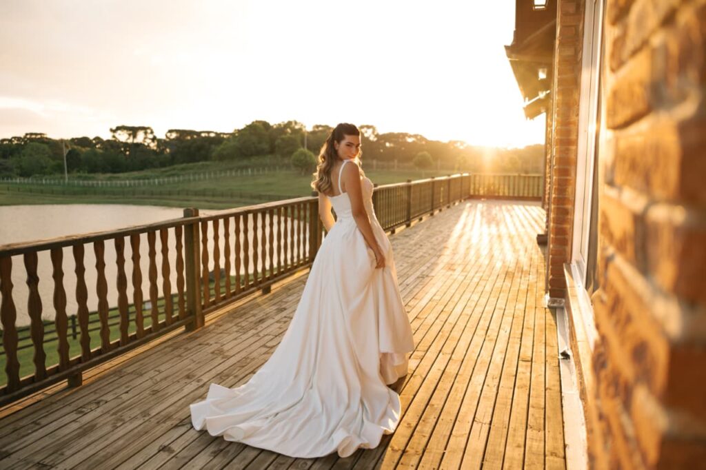 Estilista Natália Negri lança coleção “A Linha Que Me Torna”