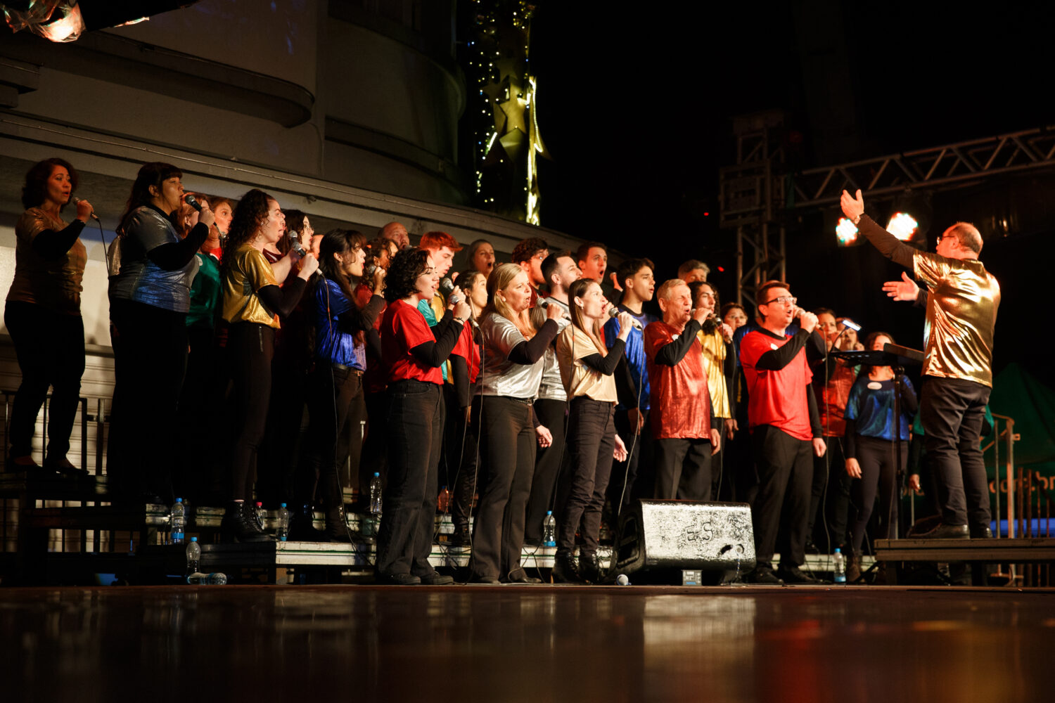 Malwee veste Coro Unimed n'O Grande Espetáculo de Natal