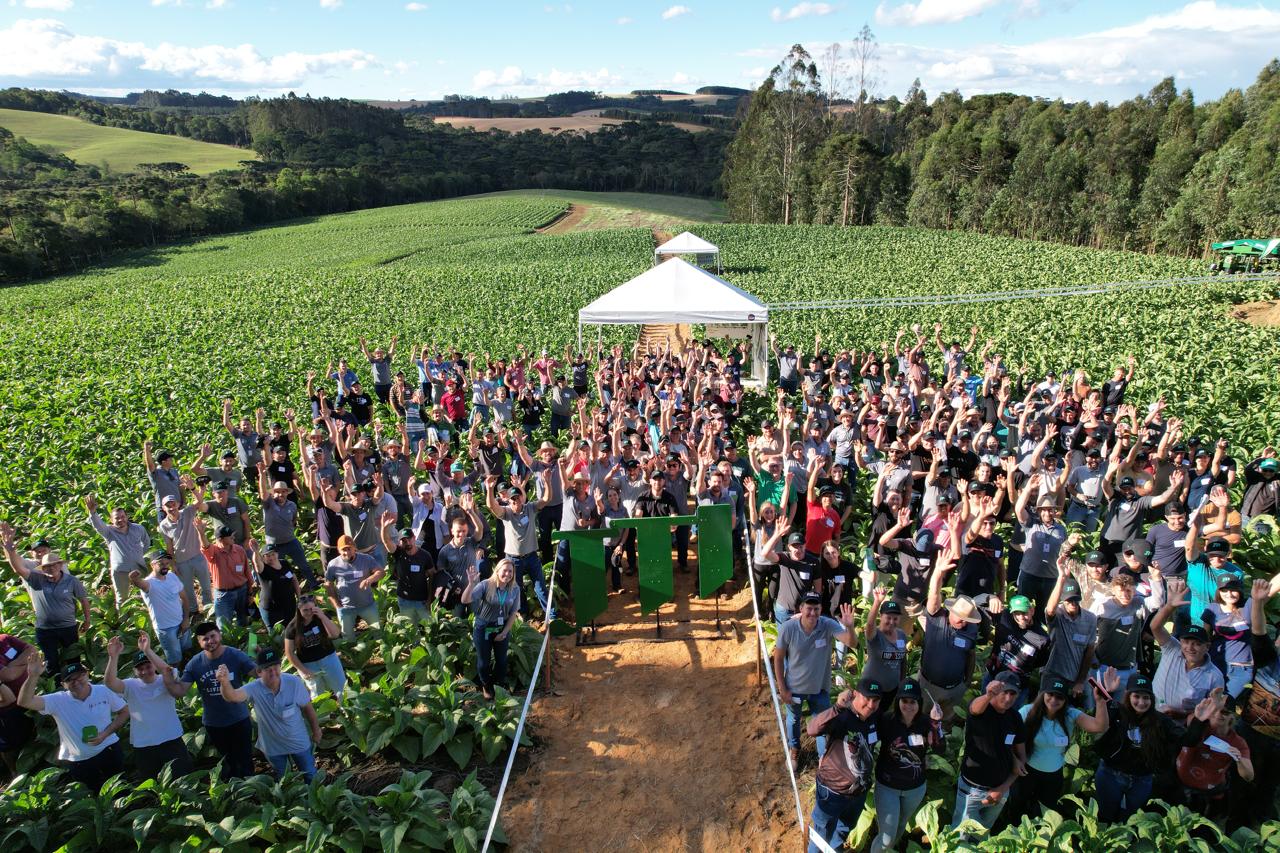 JTI promove Dias de Campo para fortalecer práticas agrícolas