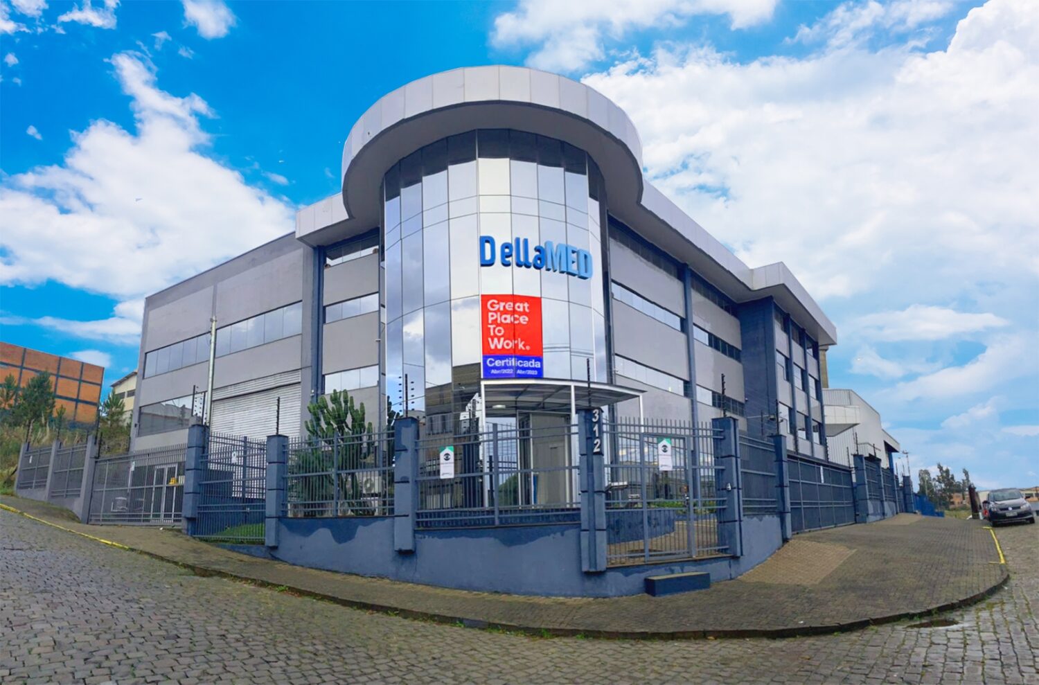 Dellamed recebe aporte e mira faturar R$ 1 bilhão