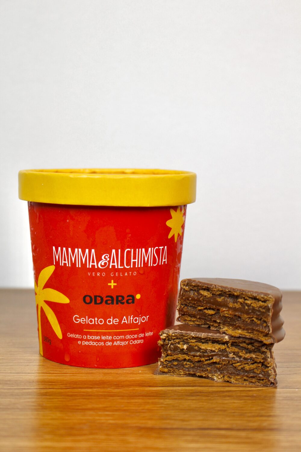 Collab de marcas gaúchas leva o sabor do alfajor ao gelatto