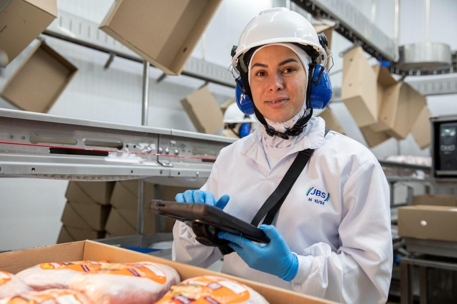JBS tem mais de 420 vagas de emprego abertas no RS