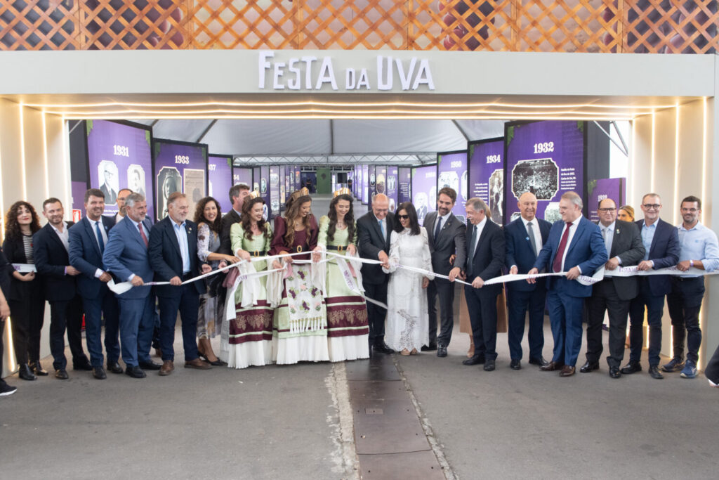 Festa da Uva 2026 inicia oficialmente em Caxias do Sul
