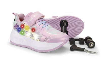 Bibi apresenta o Skatenis Light com luzes de LED
