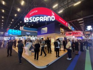 Soprano encerra Feicon com novidades