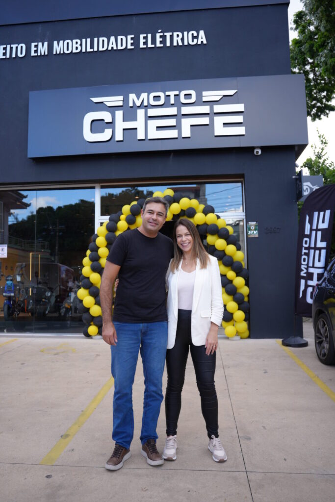 Casal gaúcho abre nova loja de scooters elétricas na Capital