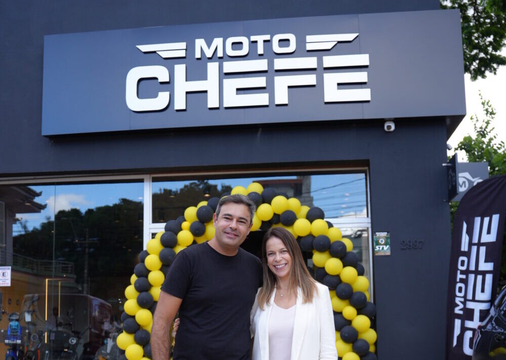 Casal gaúcho abre nova loja de scooters elétricas na Capital
