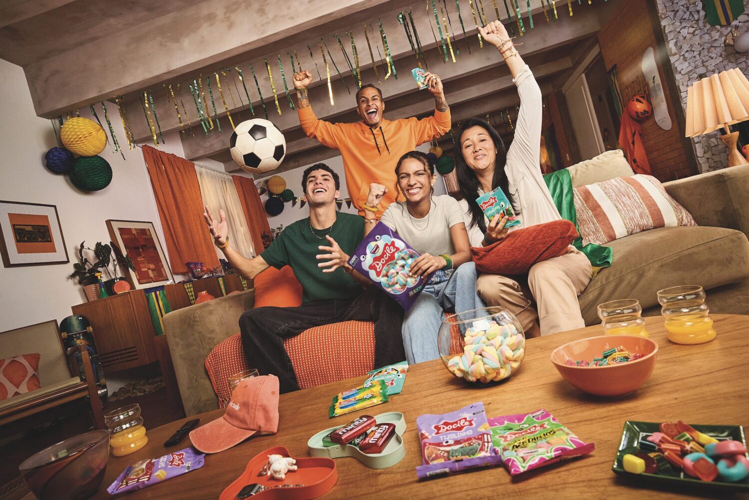 Rayssa Leal estrela nova campanha da Docile