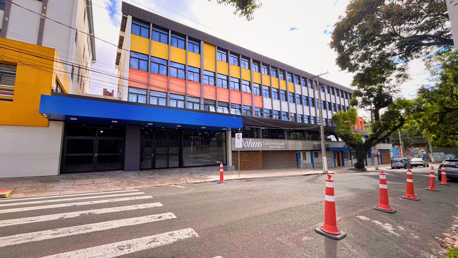 Dohms oferece diploma que dá acesso à universidades no exterior