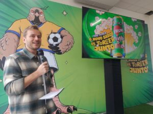 Fruki lança sabor Guaraná com Pipoca, em ritmo de Copa