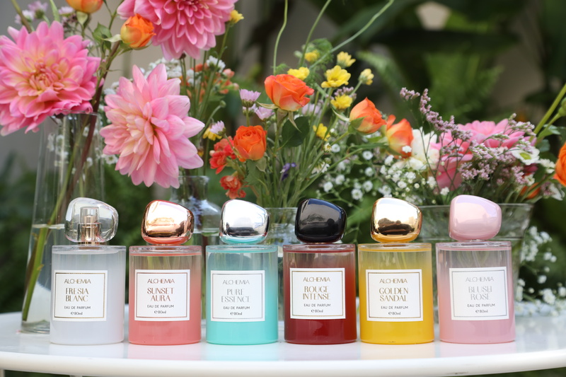 Renner lança primeira coleção de fragrâncias Alchemia