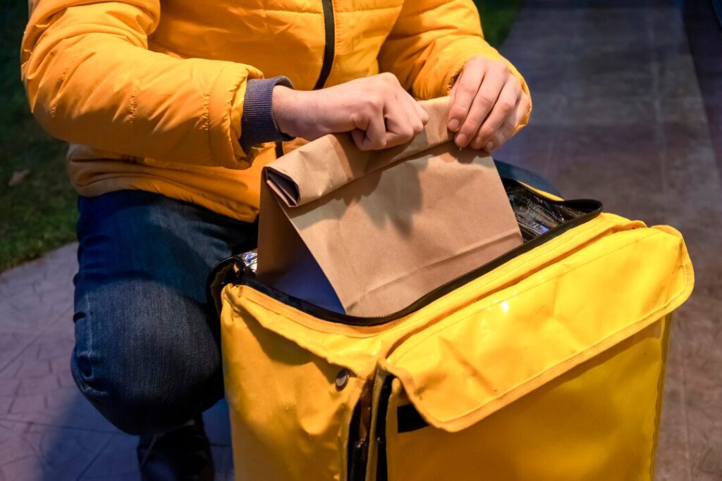 Delivery movimenta R$ 79 bilhões no Brasil