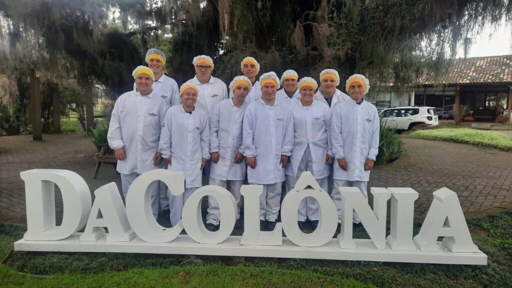 DaColônia forma primeira turma de inclusão profissional