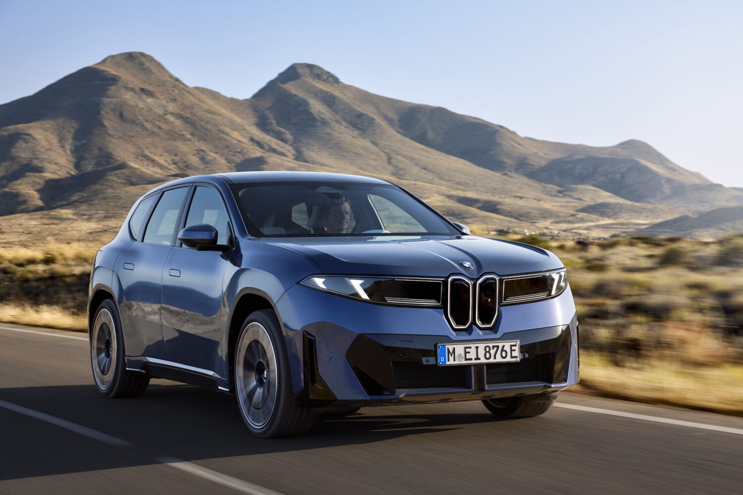 BMW iX3 estreia no Brasil com pré-lançamento em Porto Alegre 