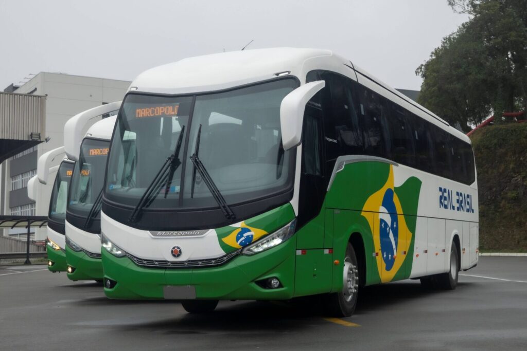 Real Brasil celebra 35 anos com 30 novos ônibus Marcopolo