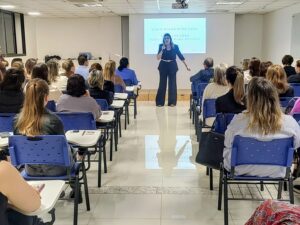 Palestra na ACI-E aponta caminhos para vender mais